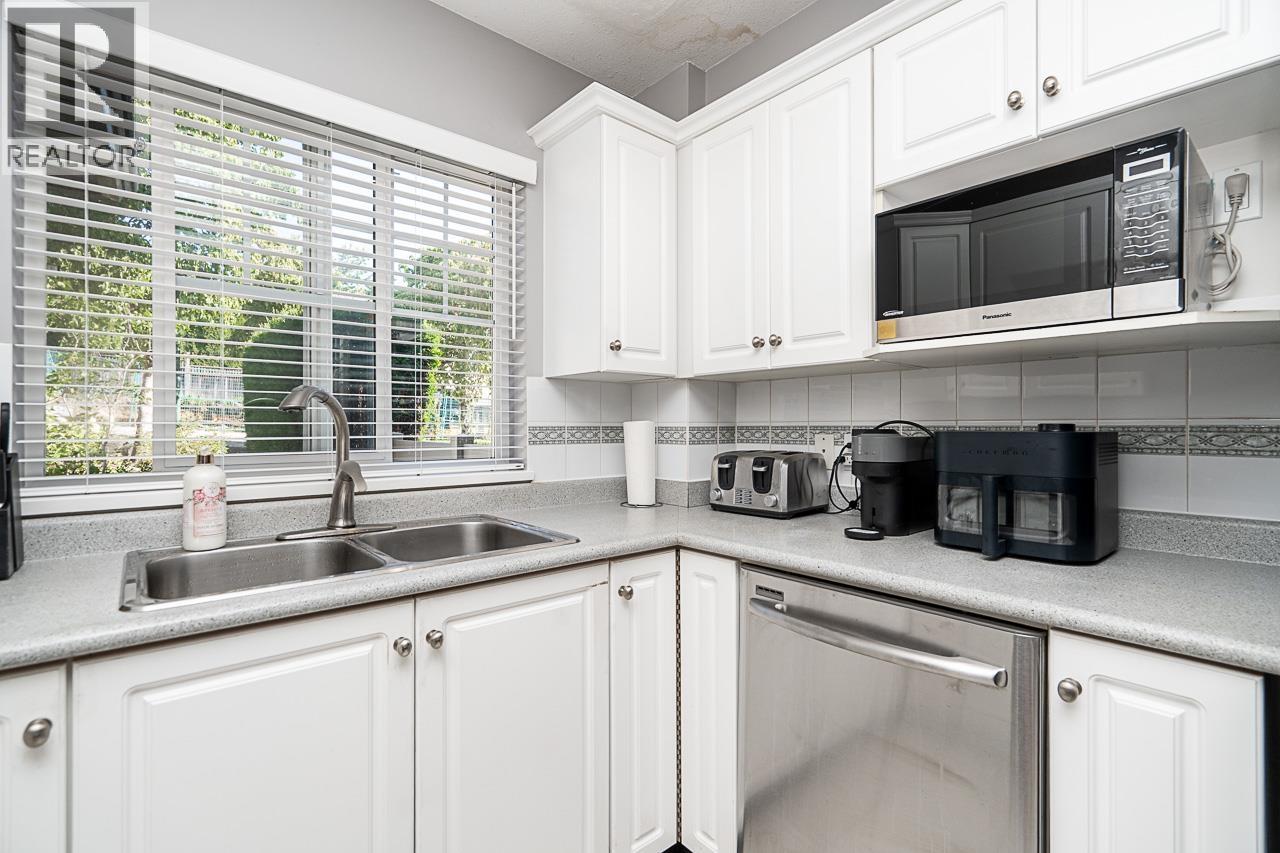 2 1130 Hachey Avenue, Coquitlam, British Columbia  V3K 2H4 - Photo 11 - R3156087