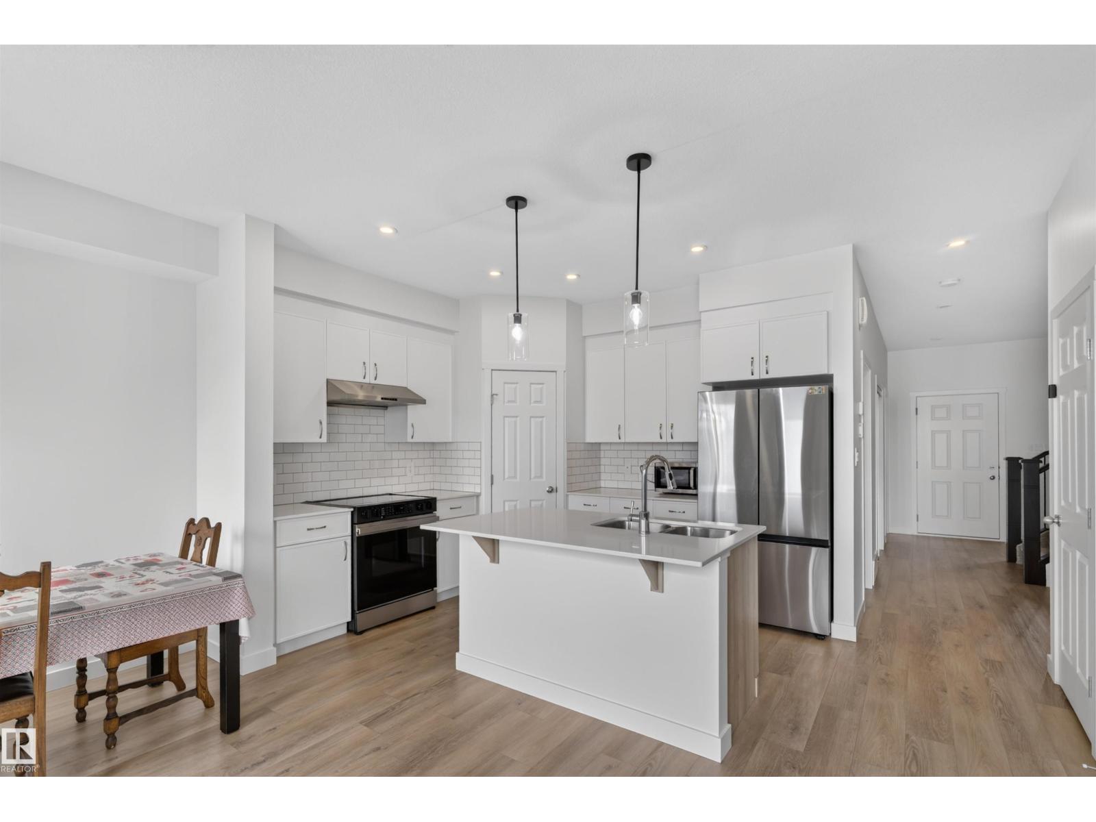 1676 27 St NW, Edmonton, Alberta  T6T 2T8 - Photo 10 - E4504014