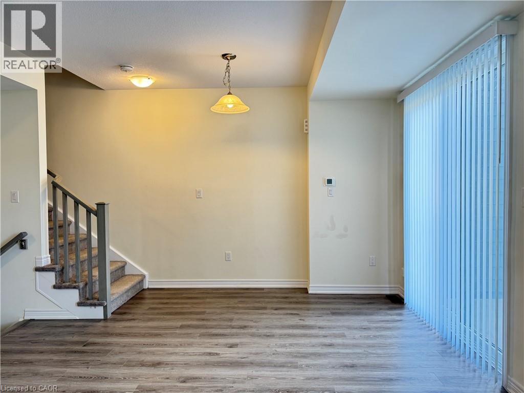 100 Hollywood Court Unit# 27, Waterloo, Ontario N1R 0C5 - Photo 3 - 40855983