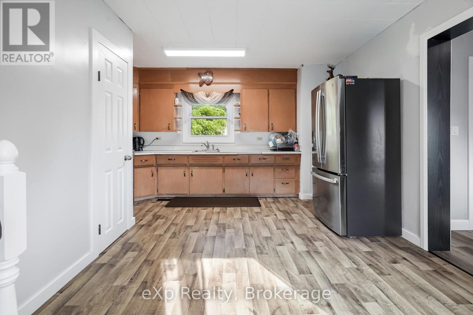 1060 Sanderson Street, Howick, Ontario  N0G 2X0 - Photo 10 - X13679912