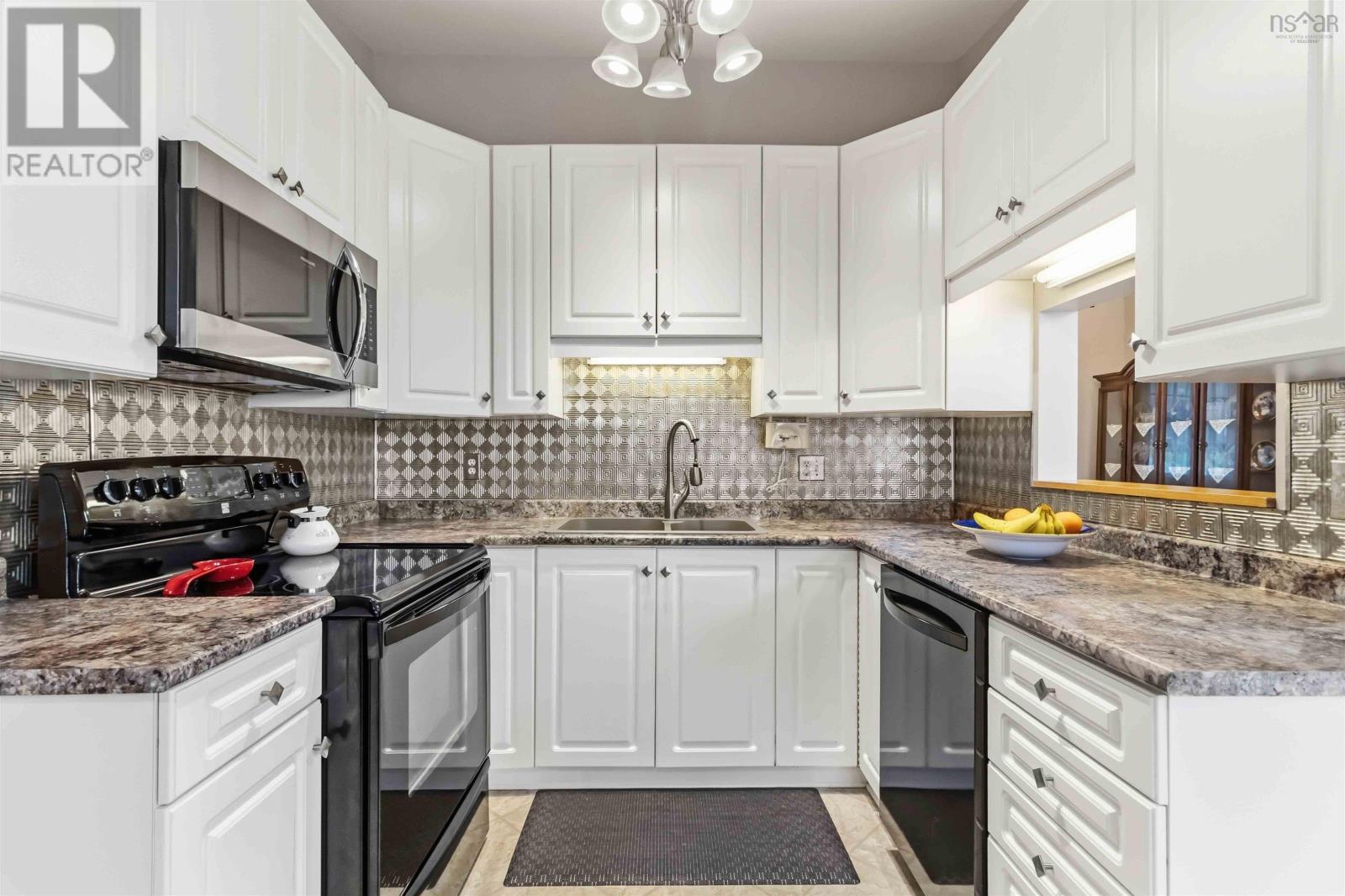 52 Flamingo Drive, Halifax, Nova Scotia  B3M 1S9 - Photo 17 - 202610578