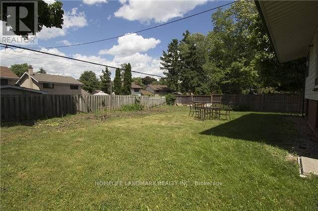 24 Highbrook Drive, Toronto, Ontario  M1P 3L3 - Photo 9 - E13679936