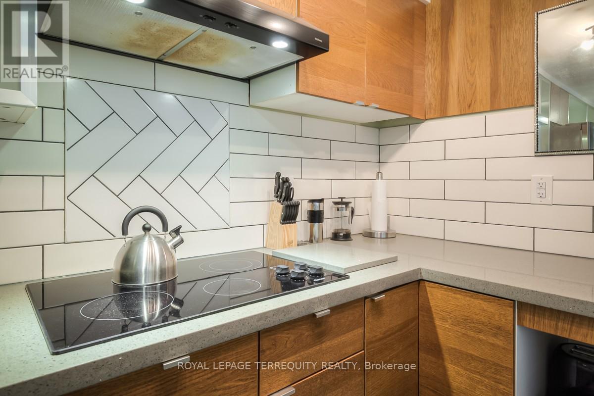 Bsmt - 26a Scarlett Road, Toronto, Ontario M6N 4K1 - Photo 10 - W13679922