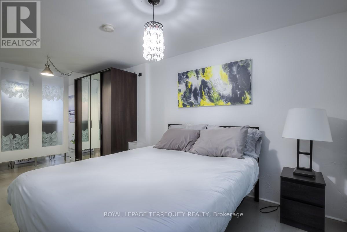 Bsmt - 26a Scarlett Road, Toronto, Ontario M6N 4K1 - Photo 14 - W13679922