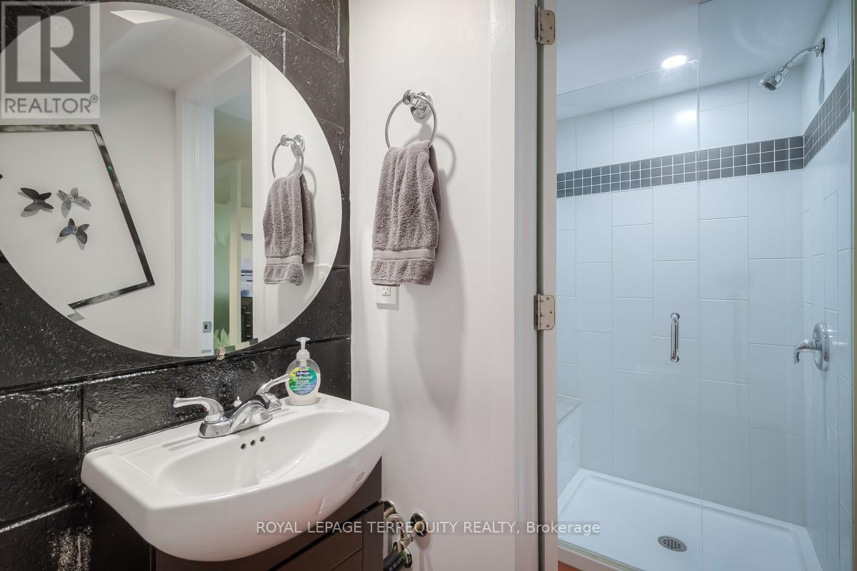 Bsmt - 26a Scarlett Road, Toronto, Ontario M6N 4K1 - Photo 16 - W13679922
