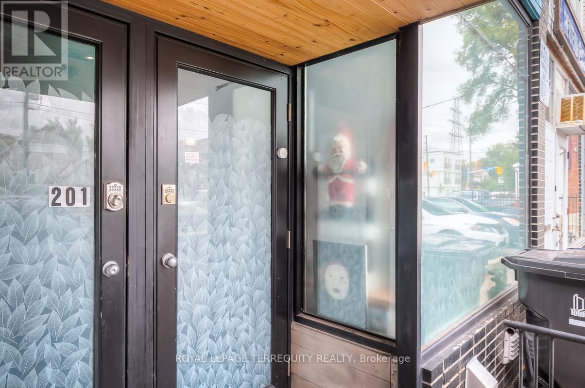 Bsmt - 26a Scarlett Road, Toronto, Ontario M6N 4K1 - Photo 19 - W13679922