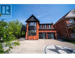 81 BULMER CRESCENT, Newmarket, Ontario