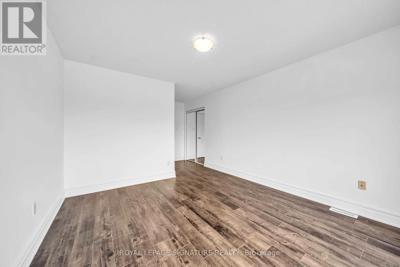 81 Bulmer Crescent, Newmarket, Ontario  L3X 3K1 - Photo 13 - N13646836