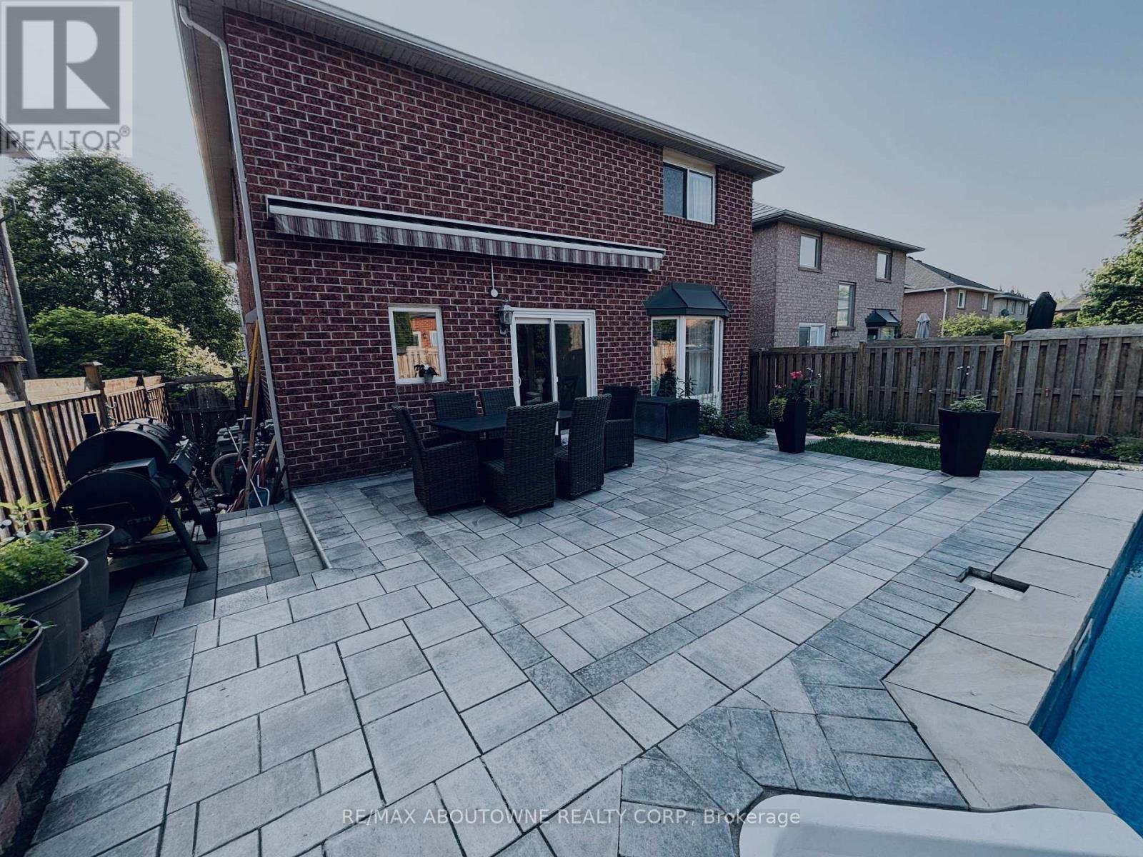 2216 Norfolk Drive, Oakville, Ontario  L6H 6H4 - Photo 44 - W13674714