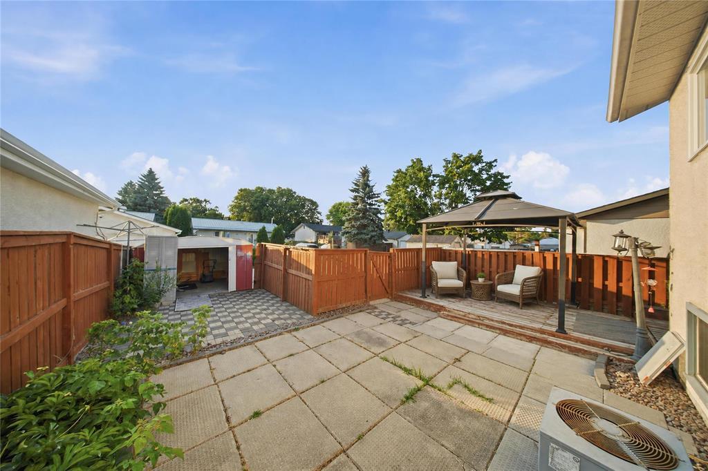 331 Meadowood Drive, Winnipeg, Manitoba  R2M 4N9 - Photo 30 - 202619306