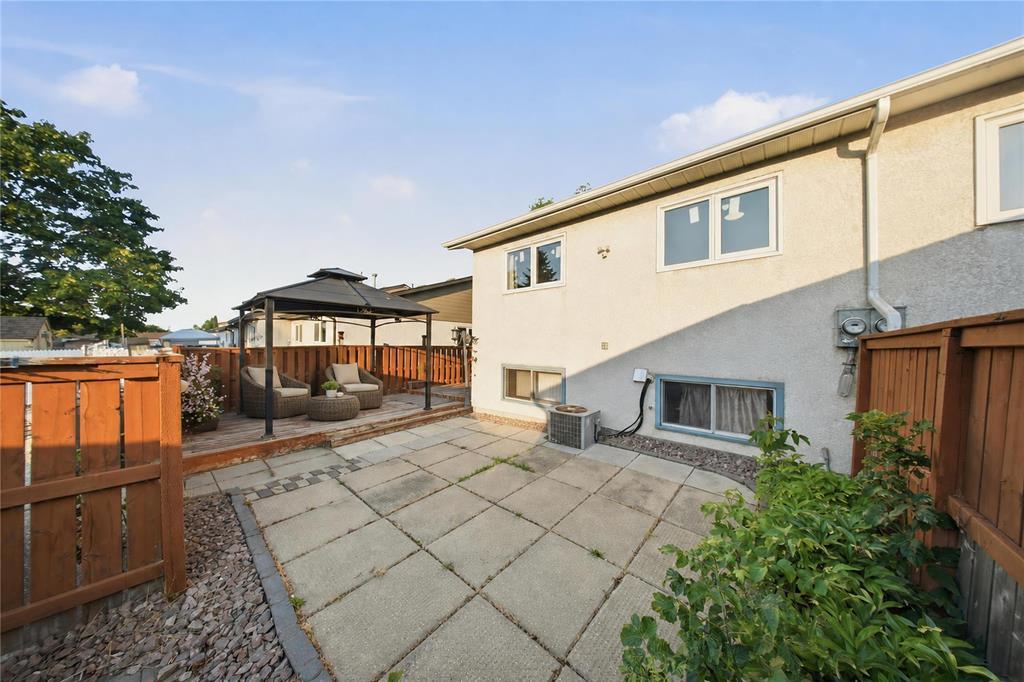 331 Meadowood Drive, Winnipeg, Manitoba  R2M 4N9 - Photo 31 - 202619306