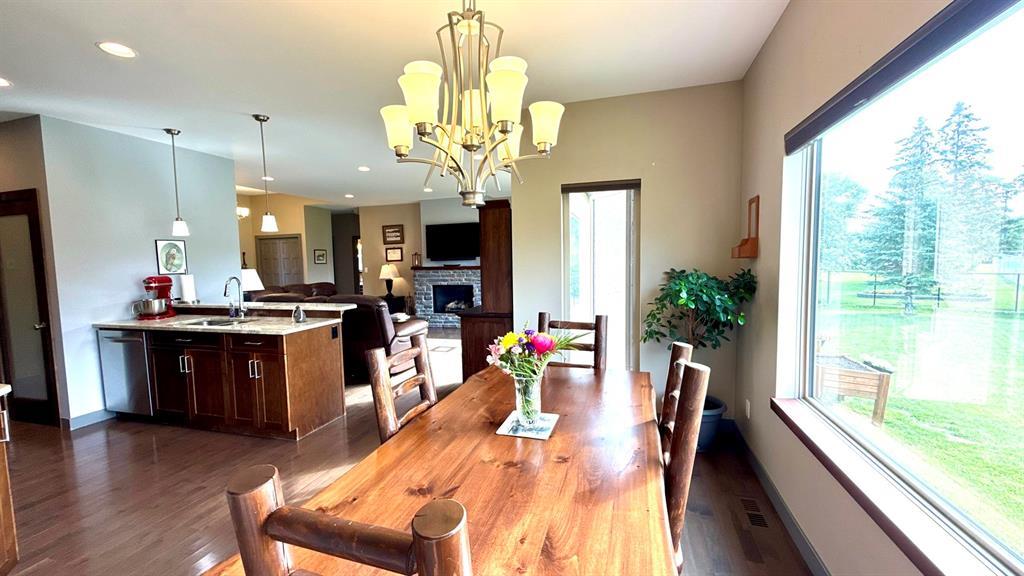 48 Brentwood Drive, Steinbach, Manitoba  R5G 0Y4 - Photo 4 - 202619880