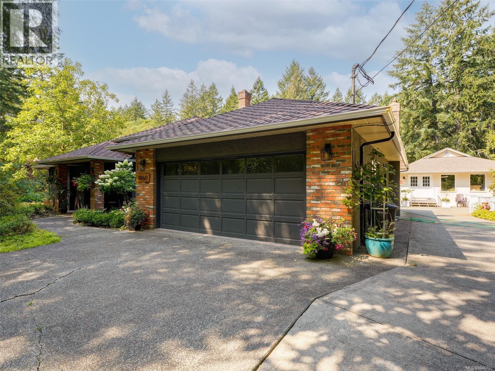4860 Excelsior Rd, Saanich, British Columbia  V9E 2E5 - Photo 3 - 1046780