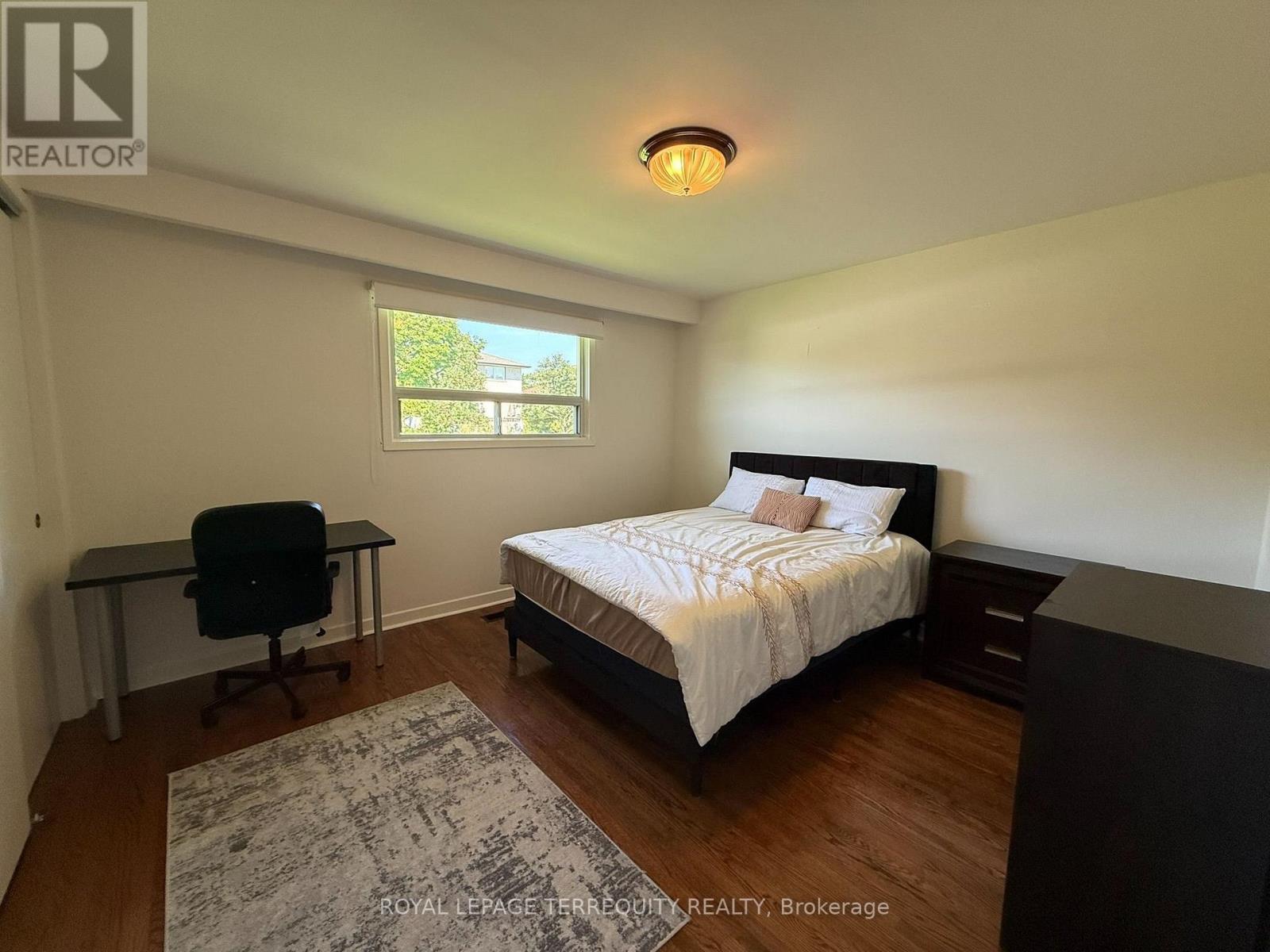 1213 Shamir Crescent, Mississauga, Ontario  L5C 1L2 - Photo 12 - W13677066