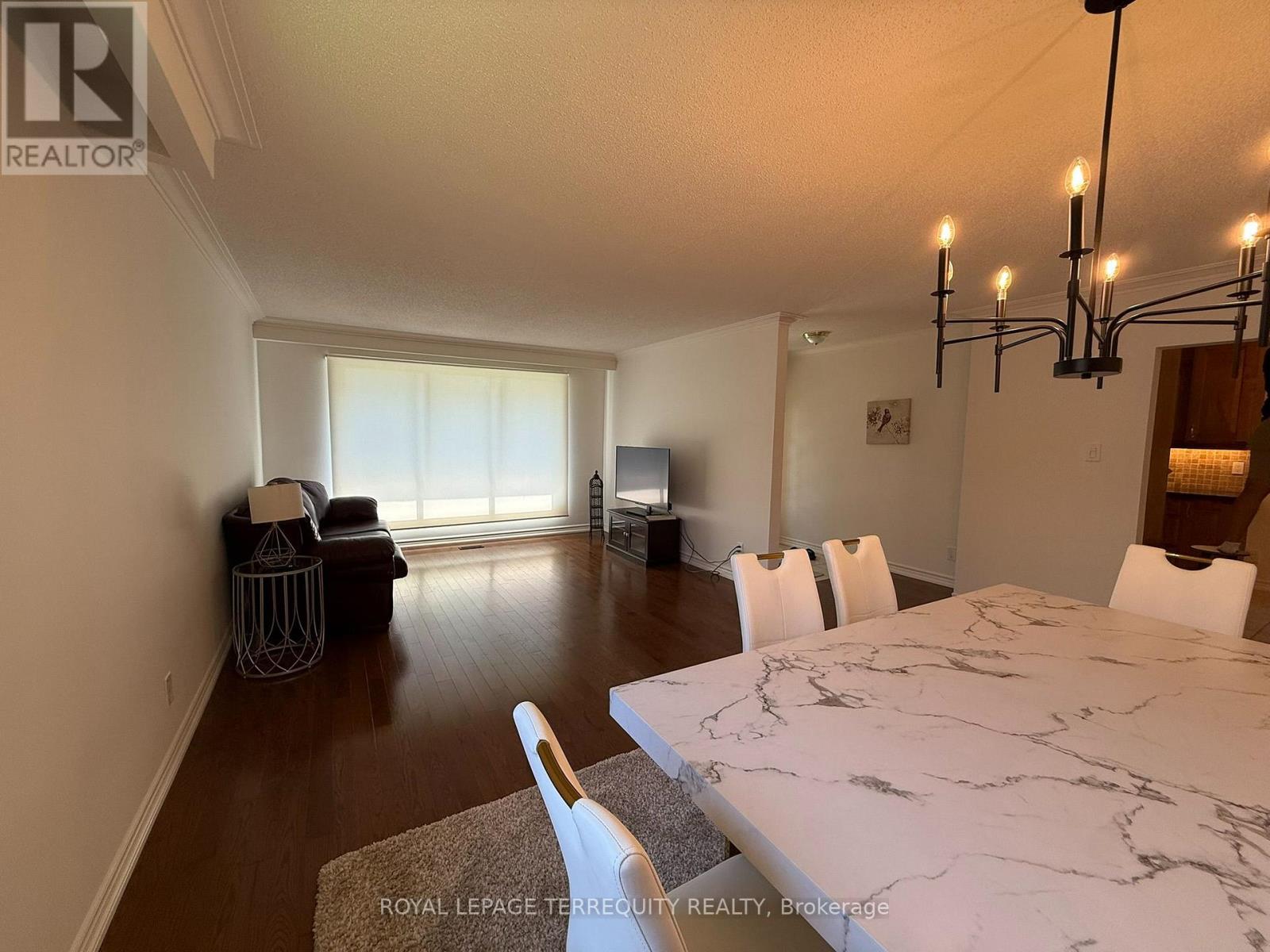 1213 Shamir Crescent, Mississauga, Ontario  L5C 1L2 - Photo 14 - W13677066