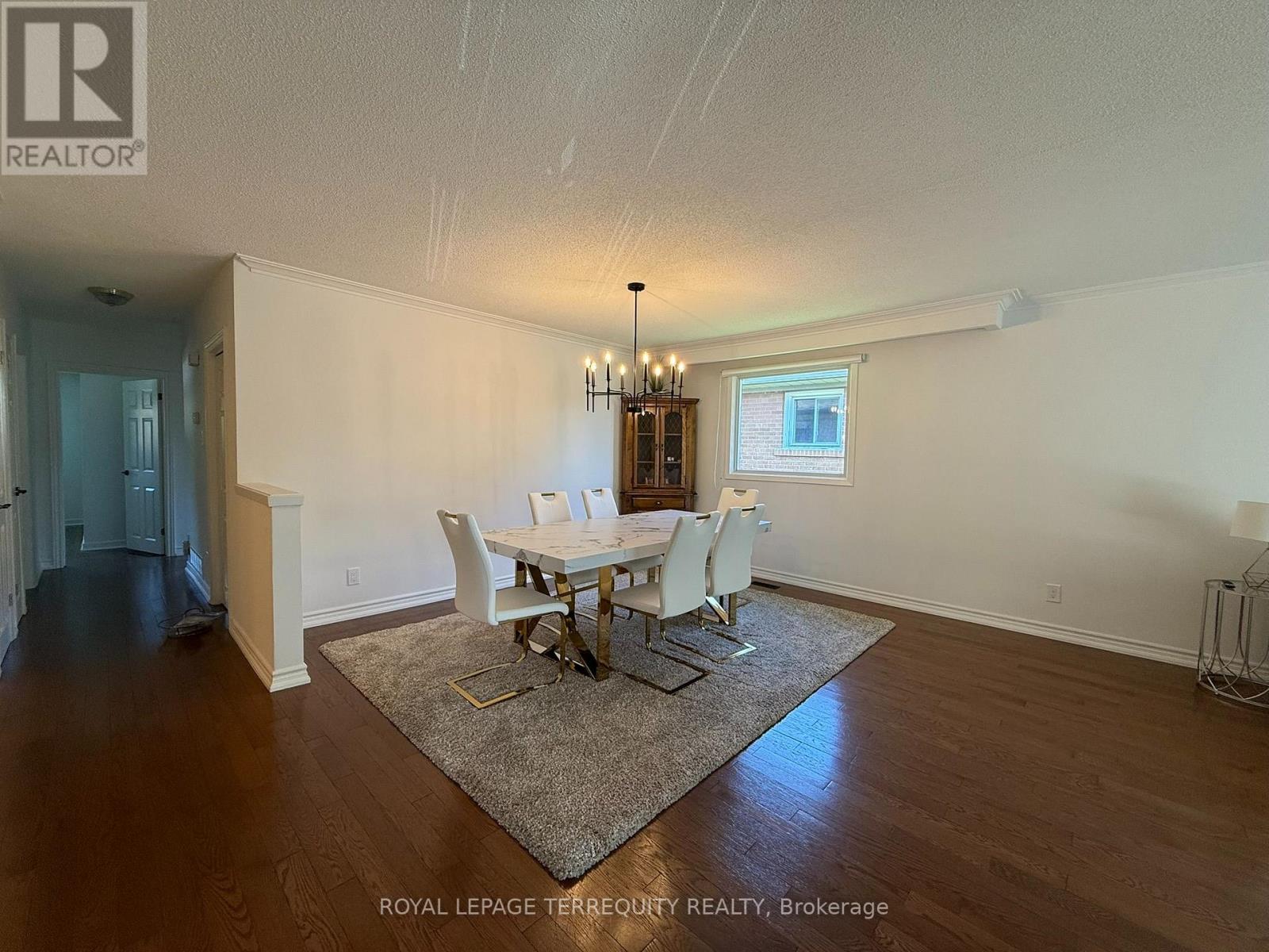 1213 Shamir Crescent, Mississauga, Ontario  L5C 1L2 - Photo 15 - W13677066