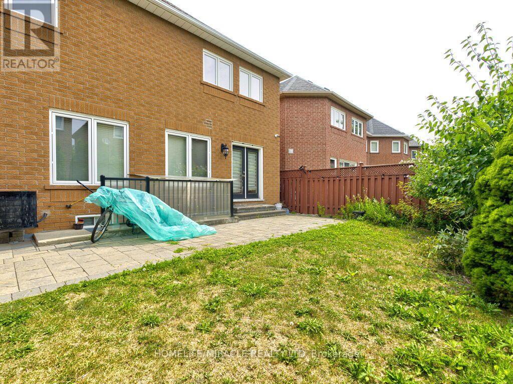 5437 Royal Aberdeen Drive, Mississauga, Ontario L4Z 3W2 - Photo 17 - W13678480