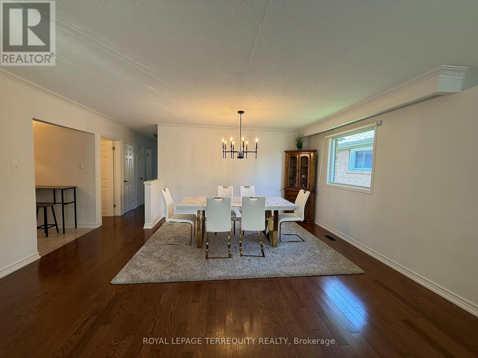 1213 Shamir Crescent, Mississauga, Ontario  L5C 1L2 - Photo 16 - W13677066