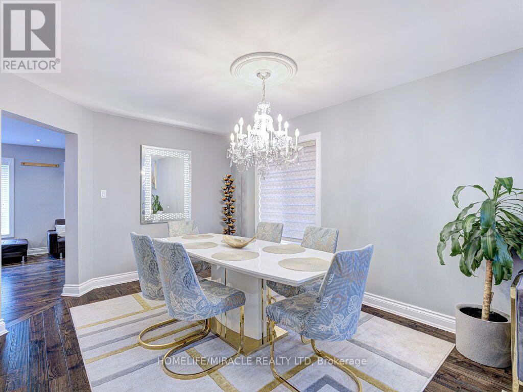 5437 Royal Aberdeen Drive, Mississauga, Ontario L4Z 3W2 - Photo 4 - W13678480