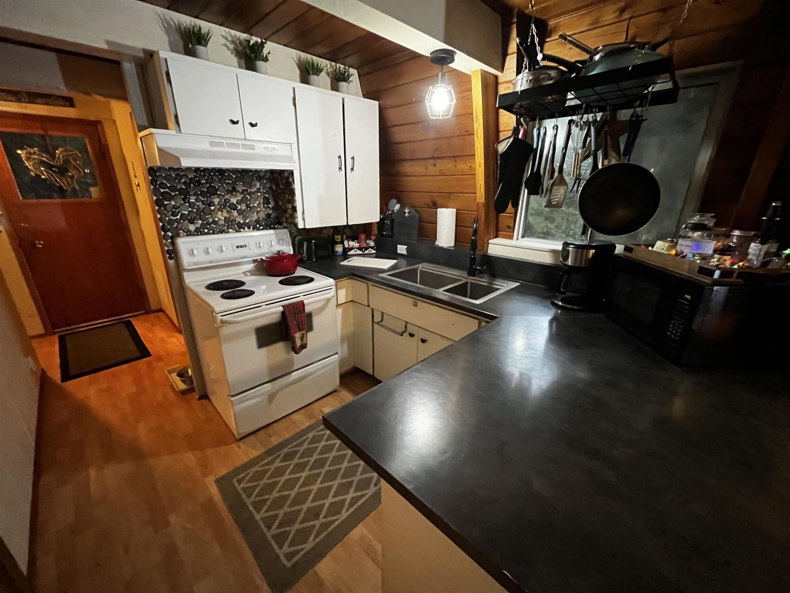 14371 Alpine Boulevard, Sunshine Valley, Sunshine Valley, British Columbia  V0X 1L5 - Photo 12 - R3156012