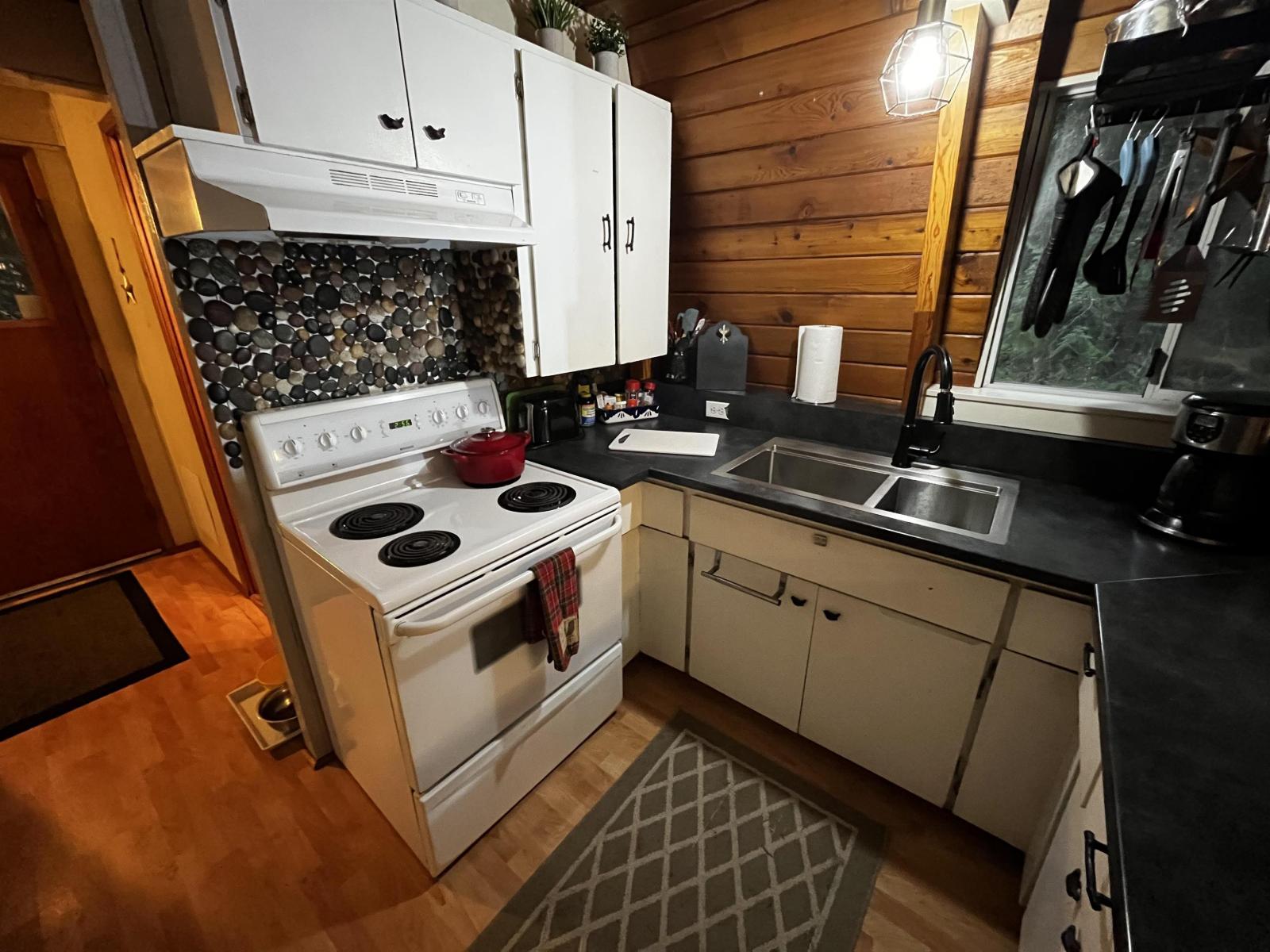 14371 Alpine Boulevard, Sunshine Valley, Sunshine Valley, British Columbia  V0X 1L5 - Photo 13 - R3156012