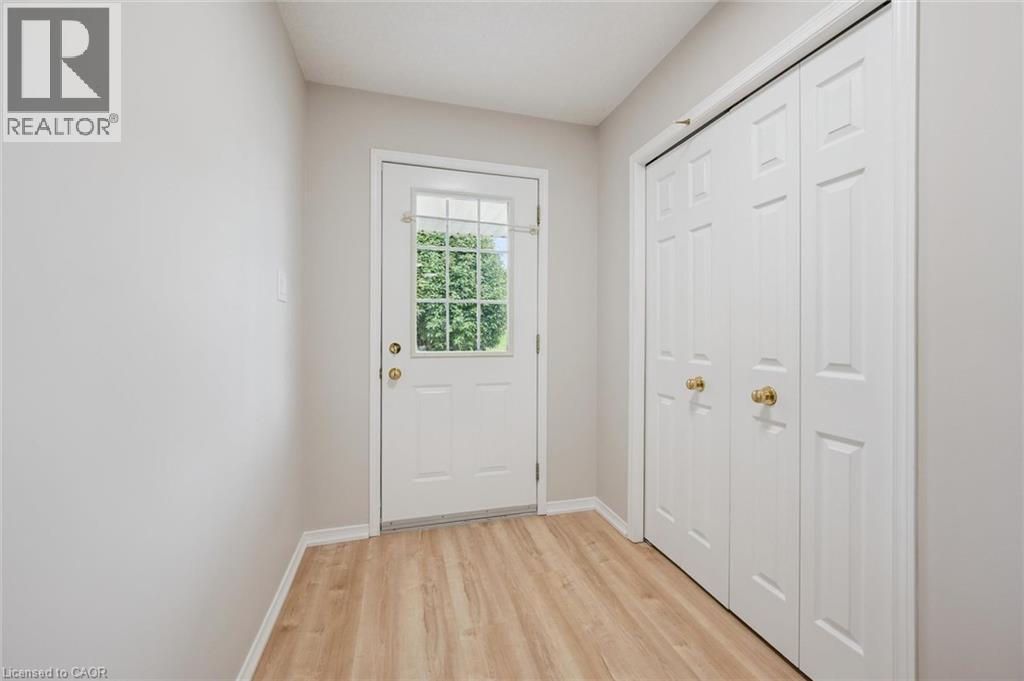 751 Laurelwood Drive, Waterloo, Ontario  N2V 2W2 - Photo 4 - 40848824