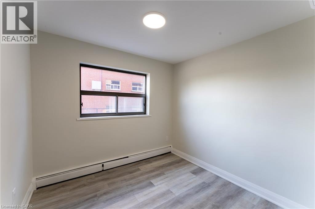 700 Lawrence Road Unit# 103, Hamilton, Ontario  L8K 1Z5 - Photo 7 - 40852090