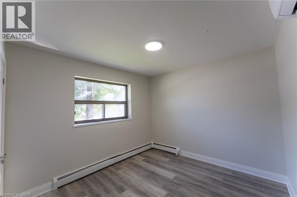 700 Lawrence Road Unit# 103, Hamilton, Ontario  L8K 1Z5 - Photo 4 - 40852090
