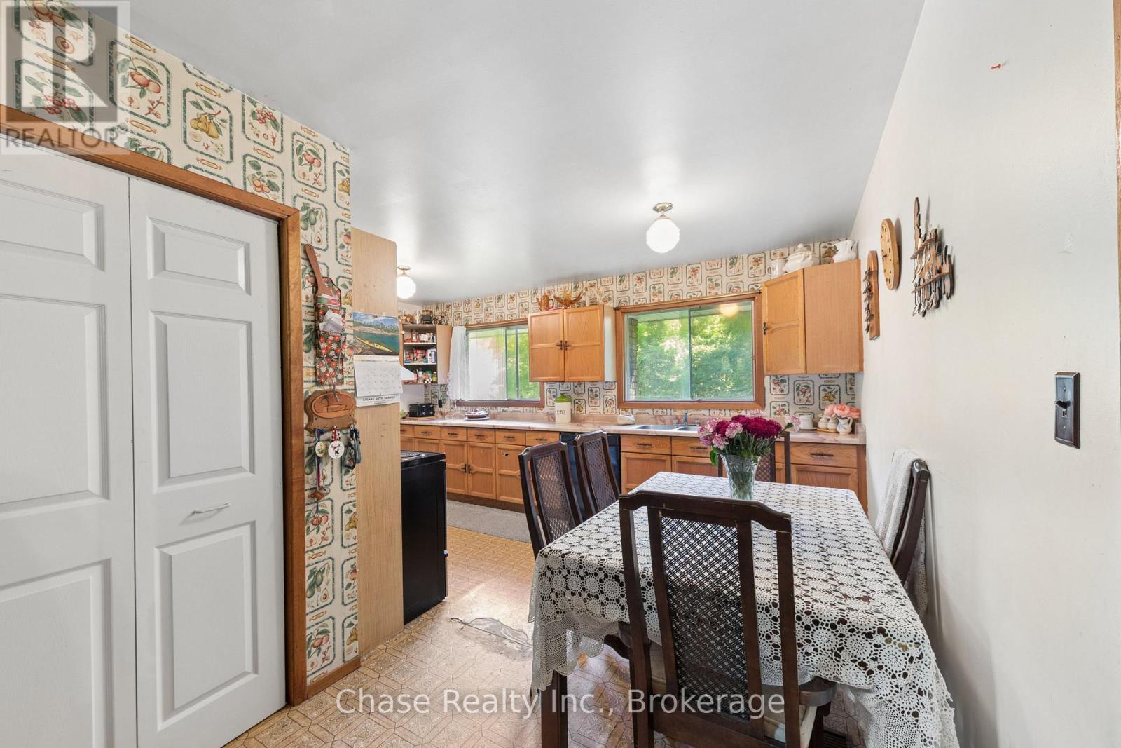 655 Tiny Beaches Road N, Tiny, Ontario  L0L 2J0 - Photo 18 - S13679946