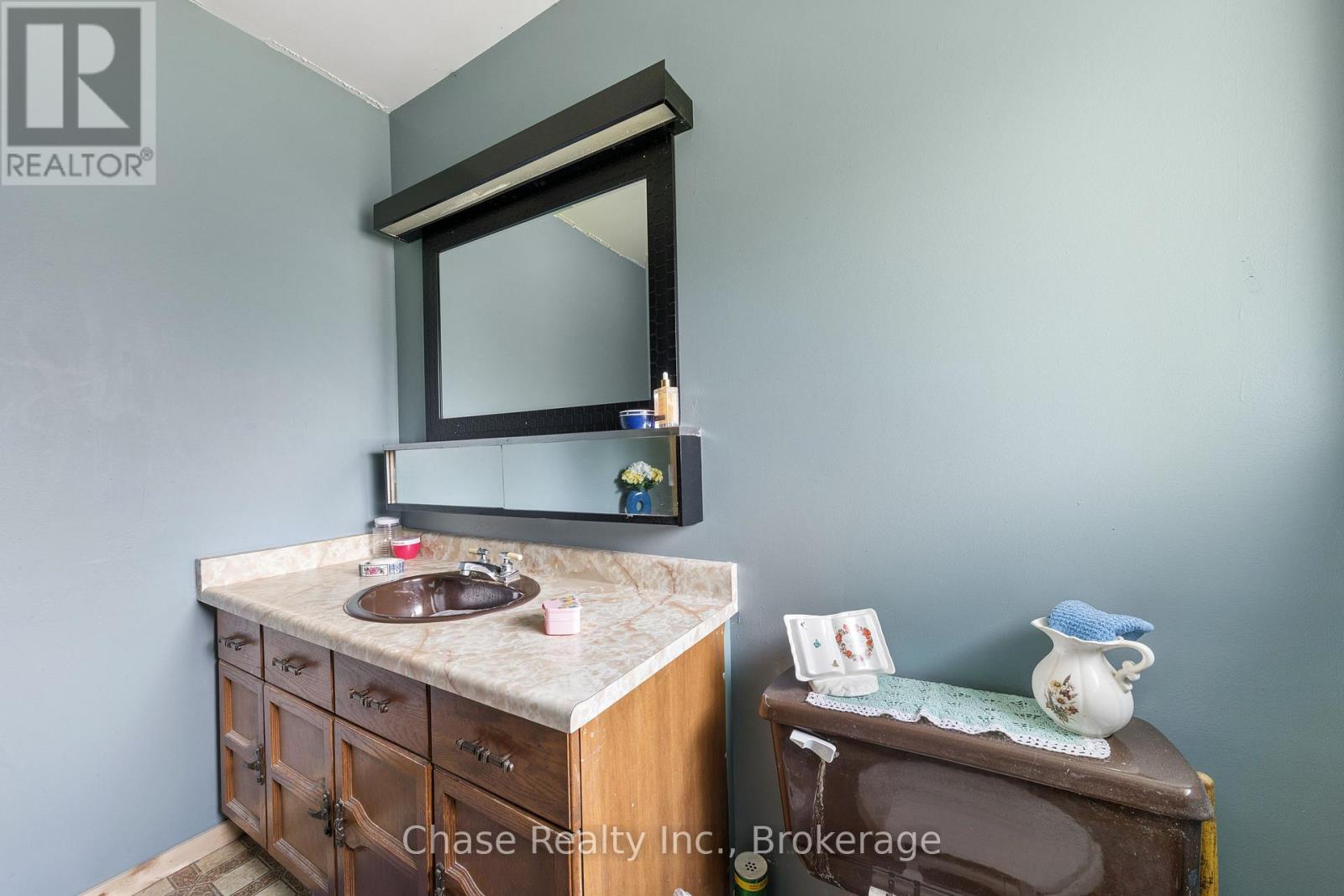655 Tiny Beaches Road N, Tiny, Ontario  L0L 2J0 - Photo 24 - S13679946