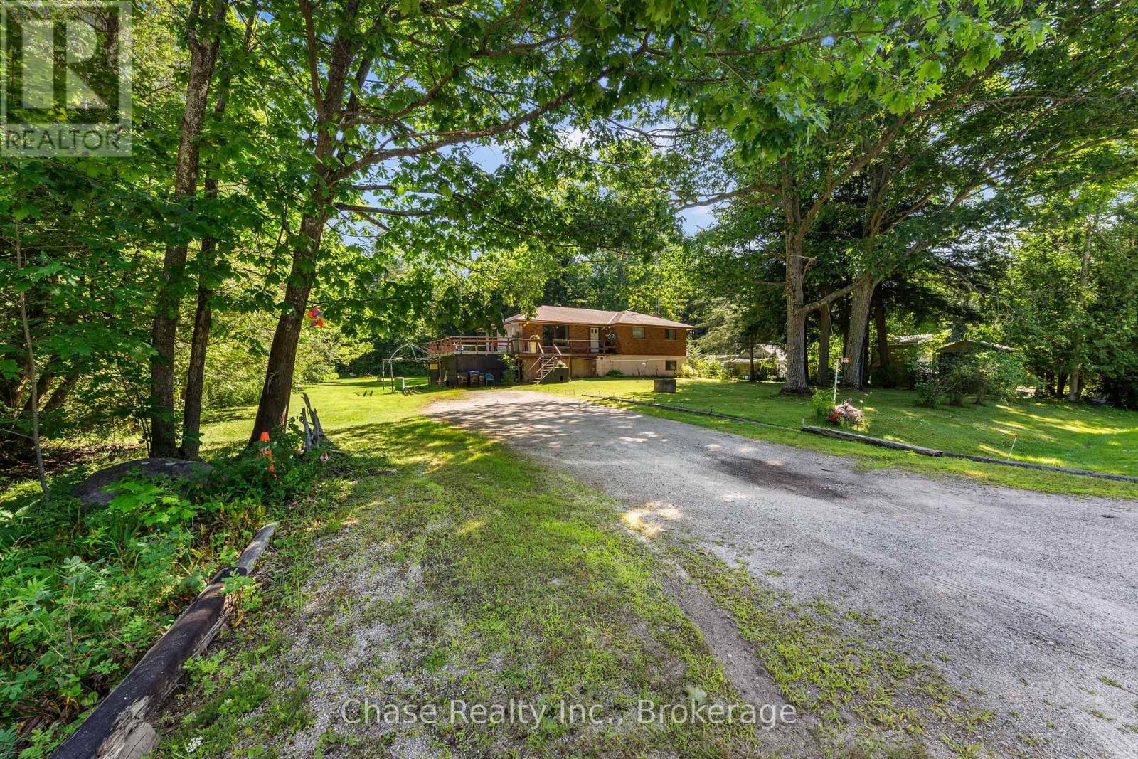 655 Tiny Beaches Road N, Tiny, Ontario  L0L 2J0 - Photo 3 - S13679946