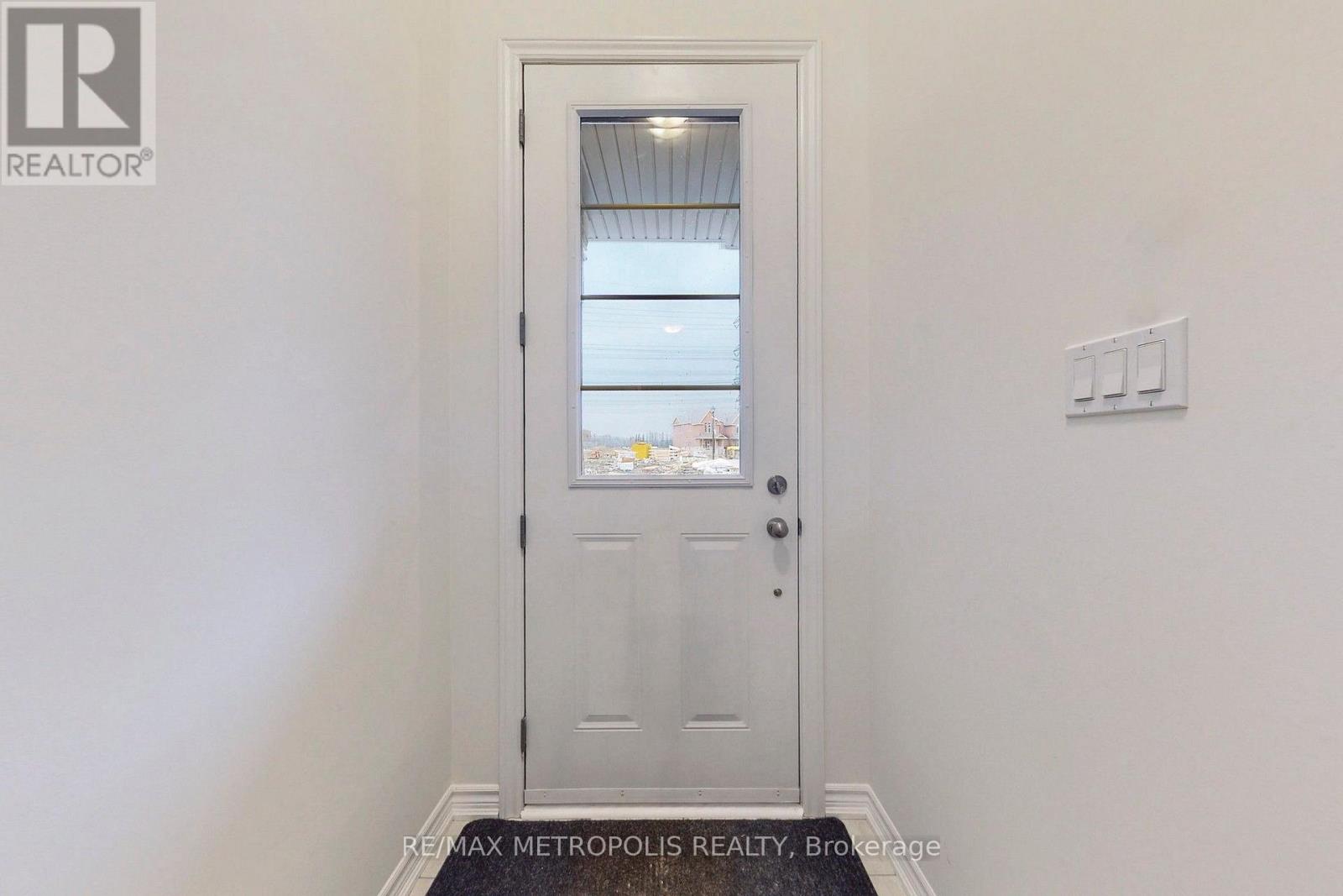 9 Caton Lane, Ajax, Ontario  L1T 0P8 - Photo 27 - E13680012