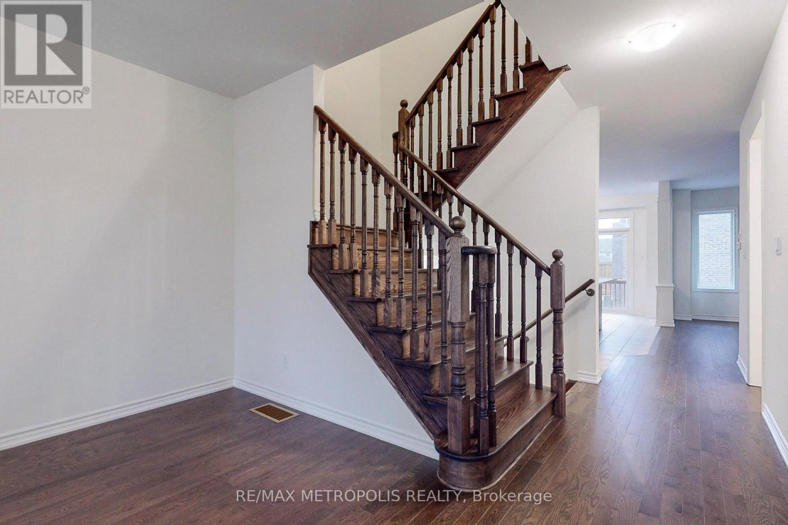 9 Caton Lane, Ajax, Ontario  L1T 0P8 - Photo 28 - E13680012