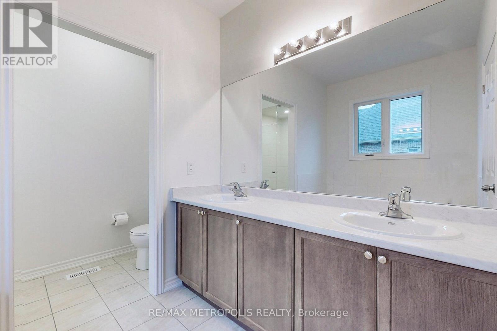 9 Caton Lane, Ajax, Ontario  L1T 0P8 - Photo 37 - E13680012