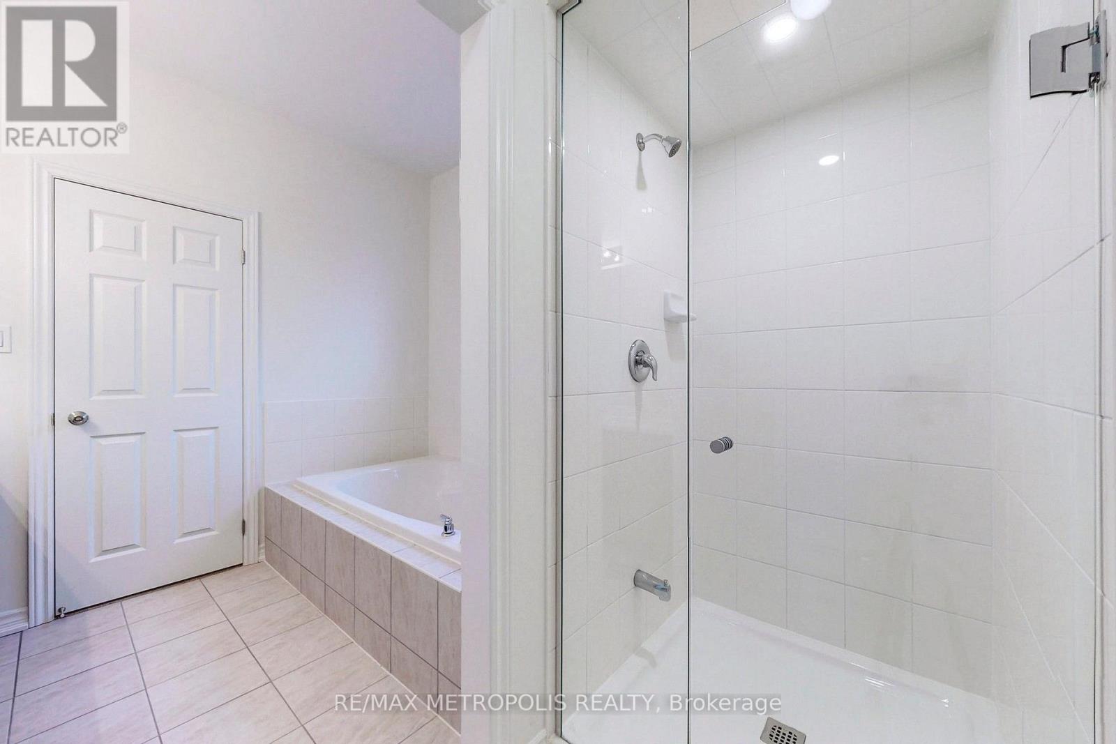 9 Caton Lane, Ajax, Ontario  L1T 0P8 - Photo 39 - E13680012
