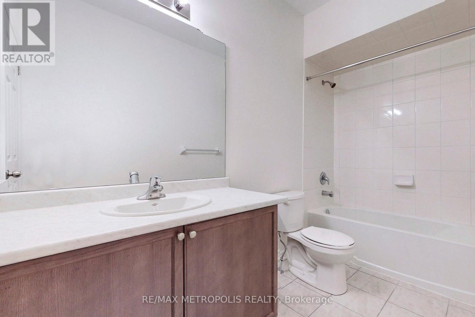 9 Caton Lane, Ajax, Ontario  L1T 0P8 - Photo 47 - E13680012