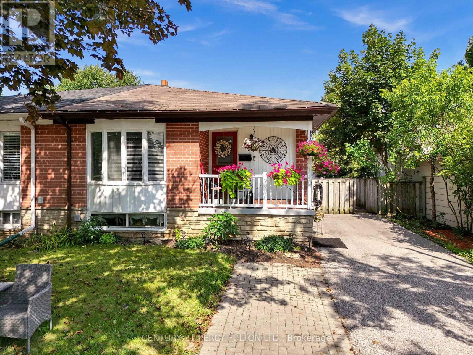 719 BALATON AVENUE, Pickering, Ontario