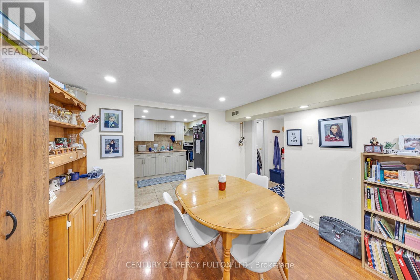 719 Balaton Avenue, Pickering, Ontario  L1W 1W3 - Photo 24 - E13680018