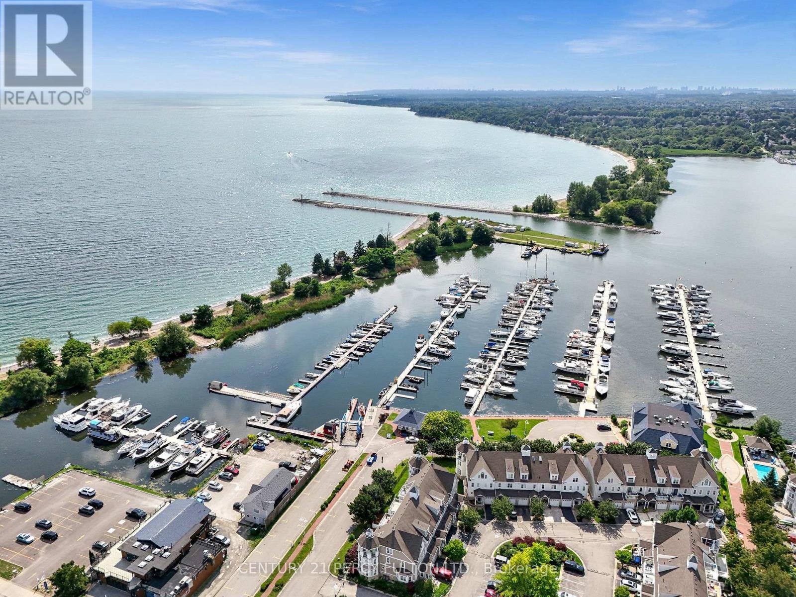 719 Balaton Avenue, Pickering, Ontario  L1W 1W3 - Photo 3 - E13680018