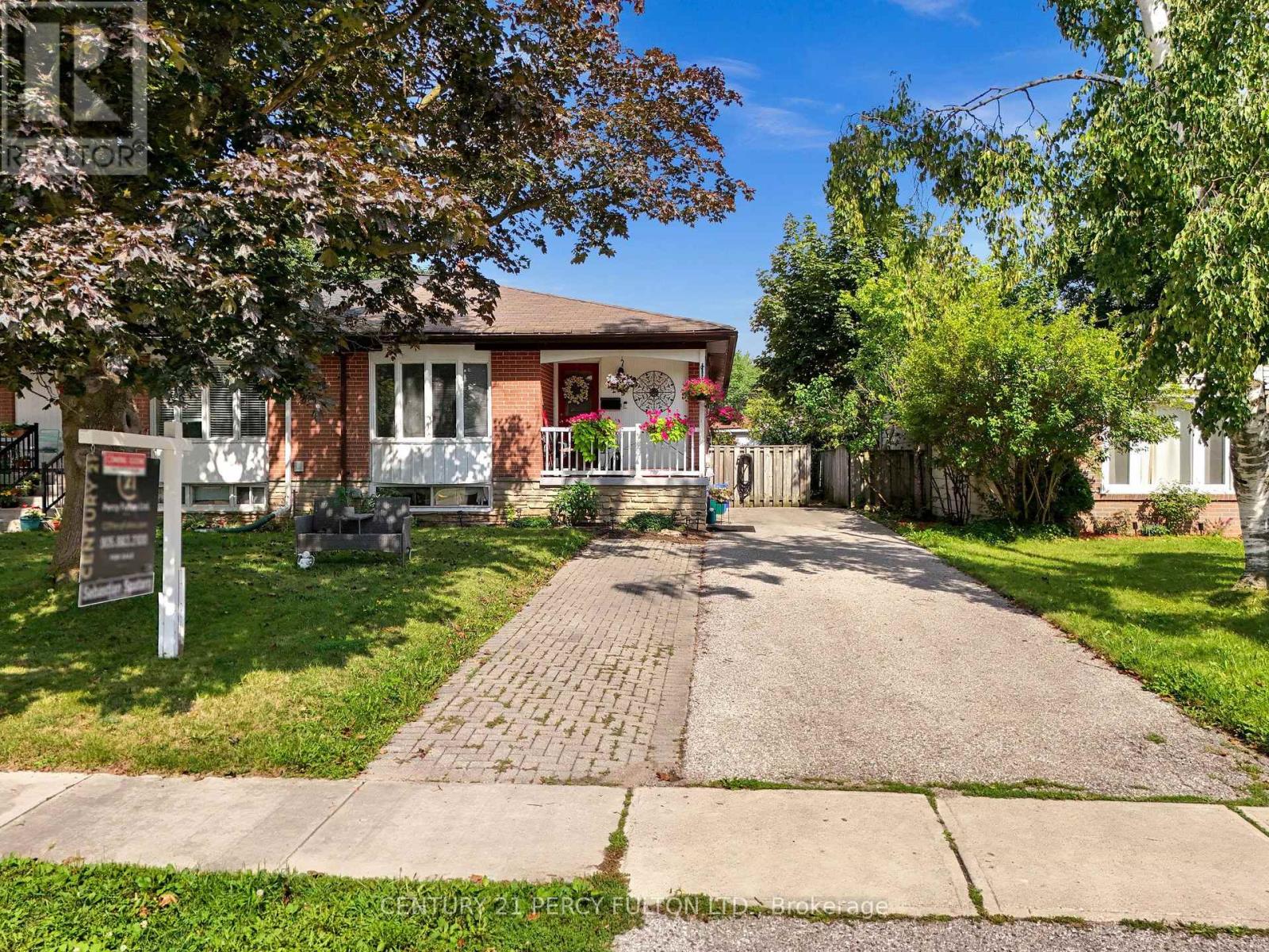 719 Balaton Avenue, Pickering, Ontario  L1W 1W3 - Photo 36 - E13680018