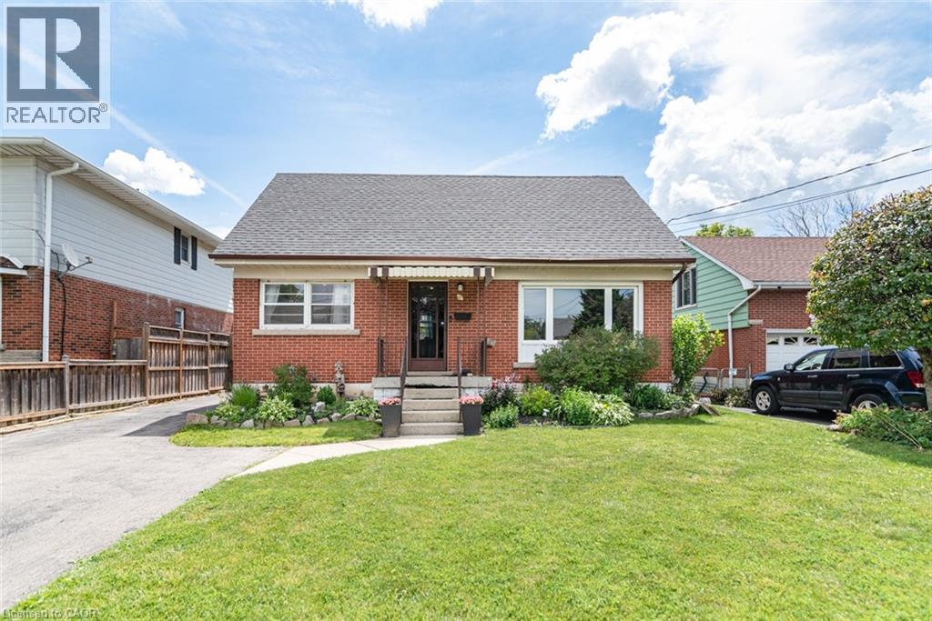 43 WYNGATE Avenue, Stoney Creek, Ontario