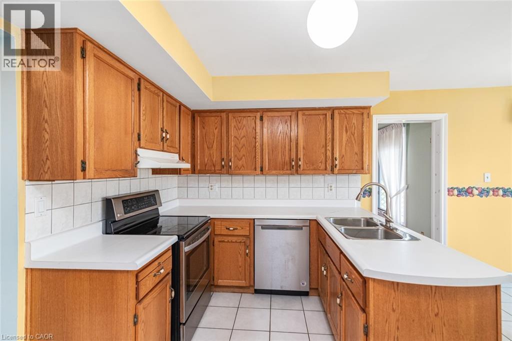 381 Kerman Avenue, Grimsby, Ontario  L3M 5C4 - Photo 13 - 40843653