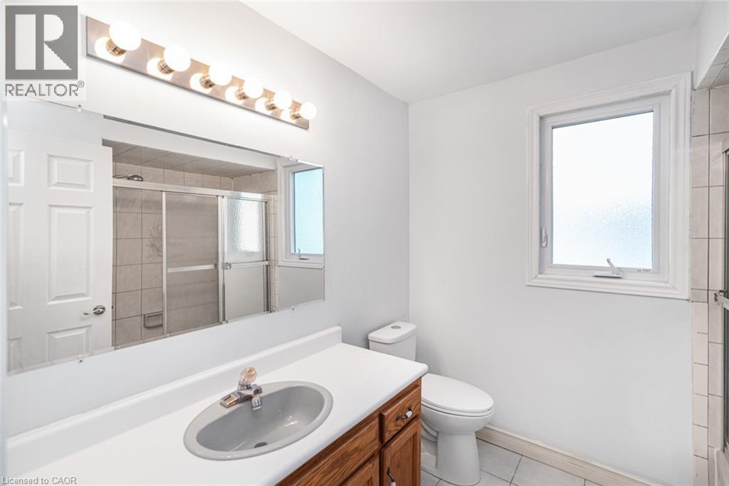 381 Kerman Avenue, Grimsby, Ontario  L3M 5C4 - Photo 32 - 40843653