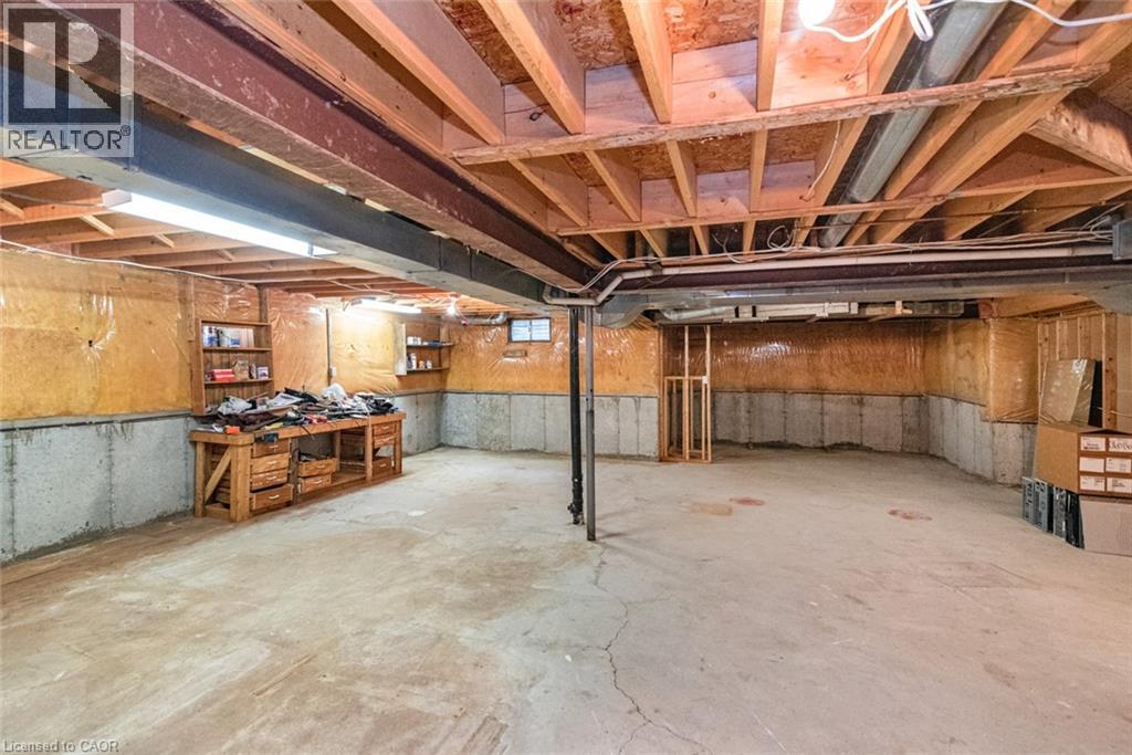 381 Kerman Avenue, Grimsby, Ontario  L3M 5C4 - Photo 35 - 40843653