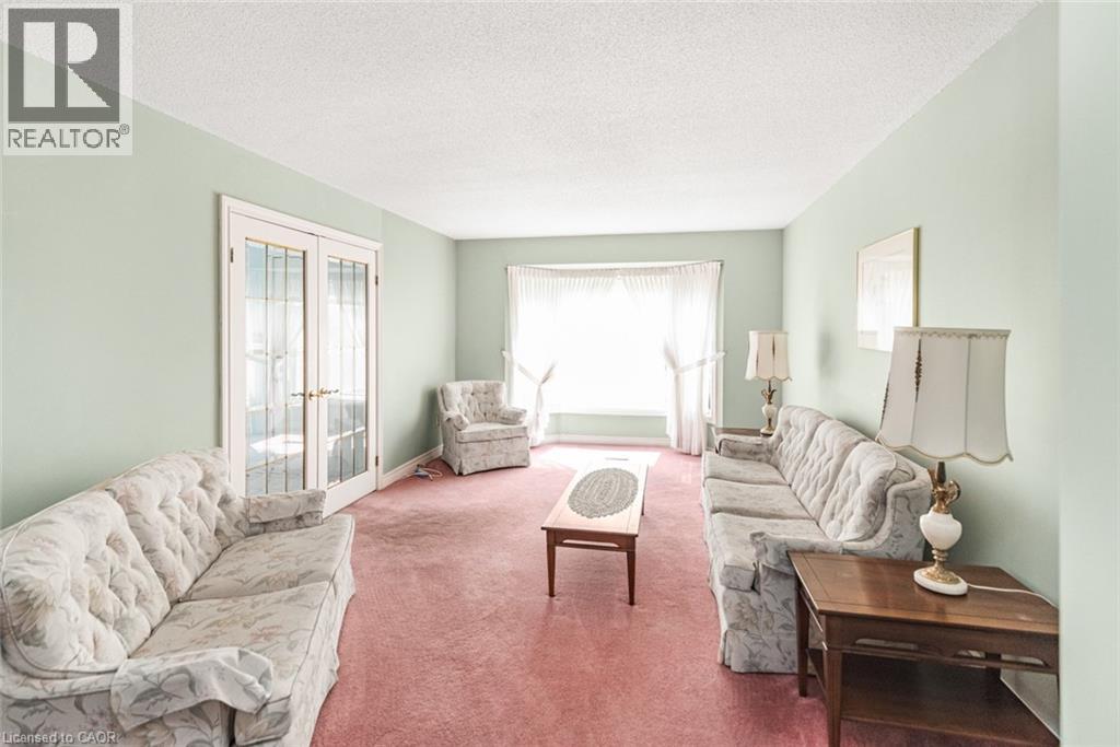 381 Kerman Avenue, Grimsby, Ontario  L3M 5C4 - Photo 8 - 40843653