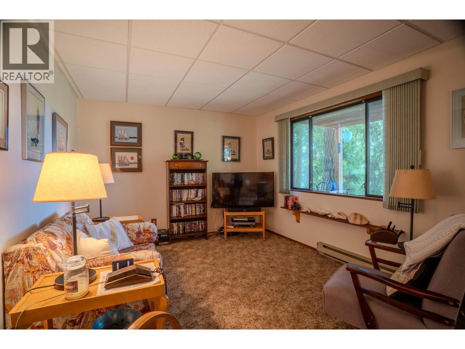 7496 Castle Heights, Anglemont, British Columbia  V0E 1M8 - Photo 22 - 10397900