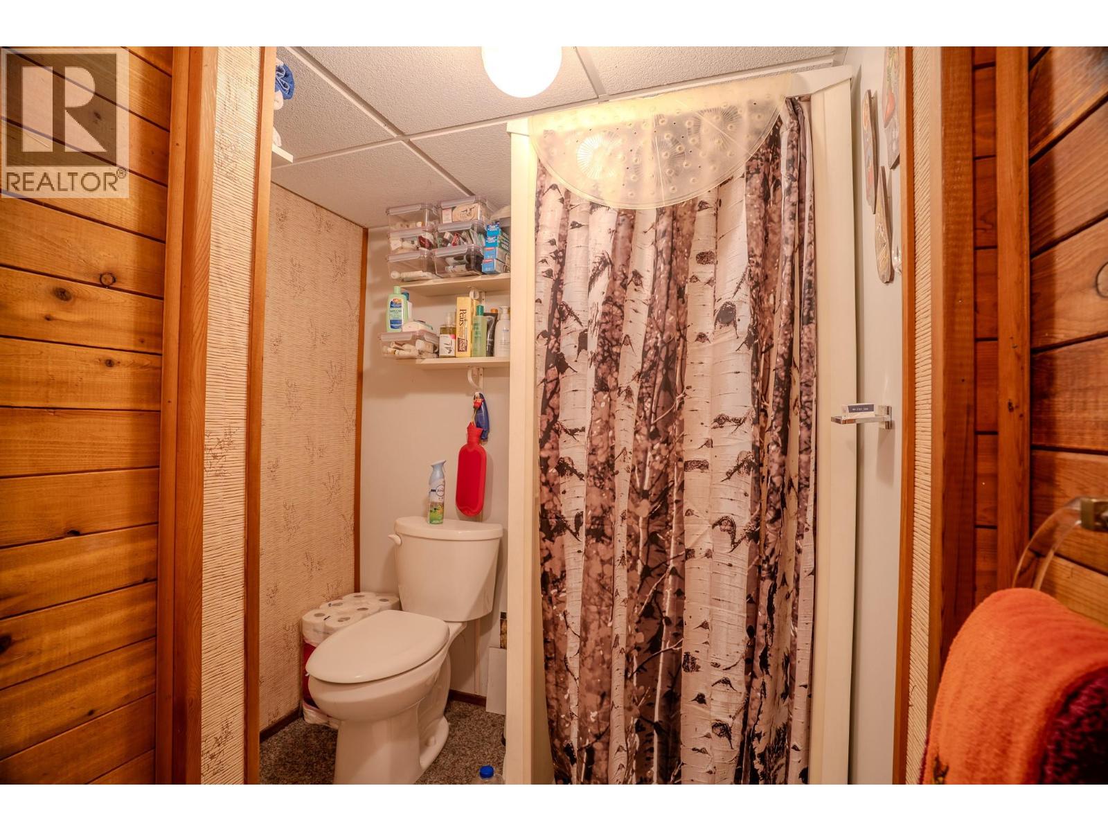 7496 Castle Heights, Anglemont, British Columbia  V0E 1M8 - Photo 26 - 10397900