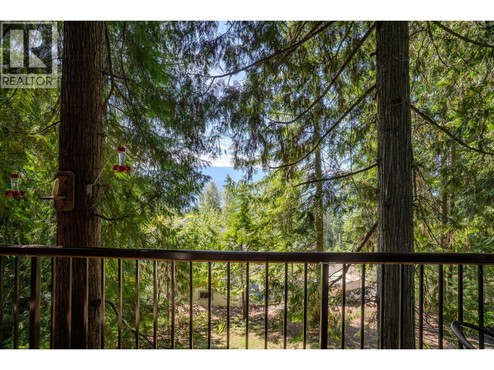 7496 Castle Heights, Anglemont, British Columbia  V0E 1M8 - Photo 54 - 10397900