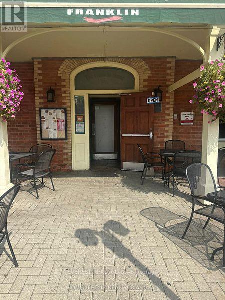 263 Queen Street S, Mississauga, Ontario  L5M 1L9 - Photo 2 - W13679968