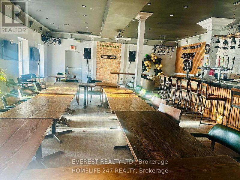 263 Queen Street S, Mississauga, Ontario  L5M 1L9 - Photo 6 - W13679968